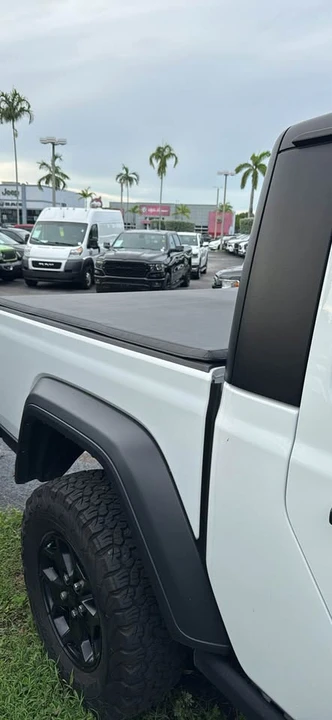 2023 Jeep JT Gladiator - Image 5 of 5