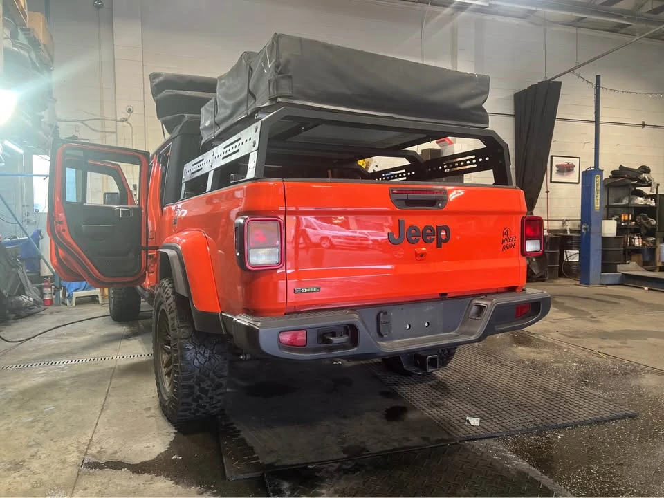 2023 Jeep JT Gladiator - Image 8 of 19