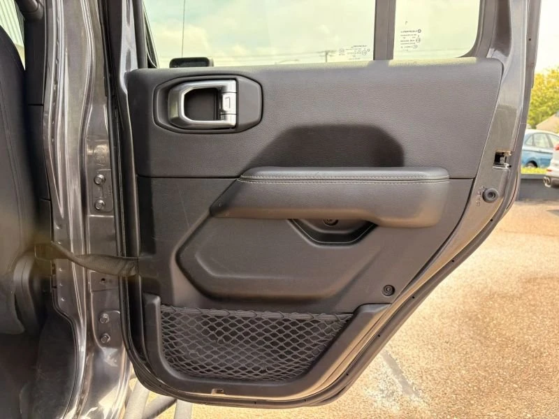 2023 Jeep JT Gladiator - Image 8 of 19