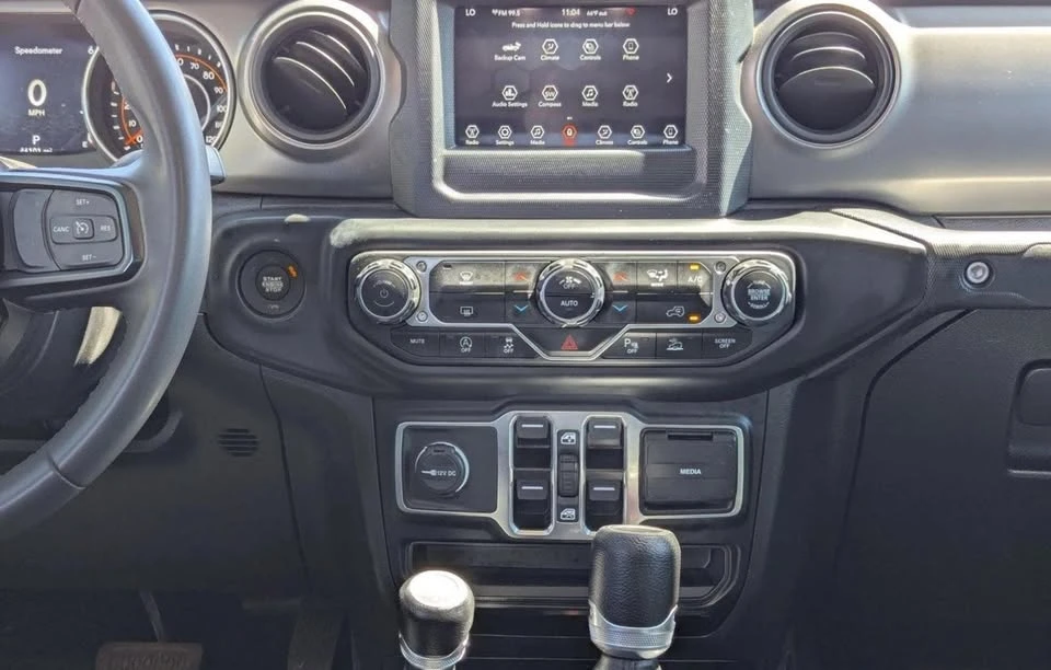 2023 Jeep JT Gladiator - Image 14 of 20
