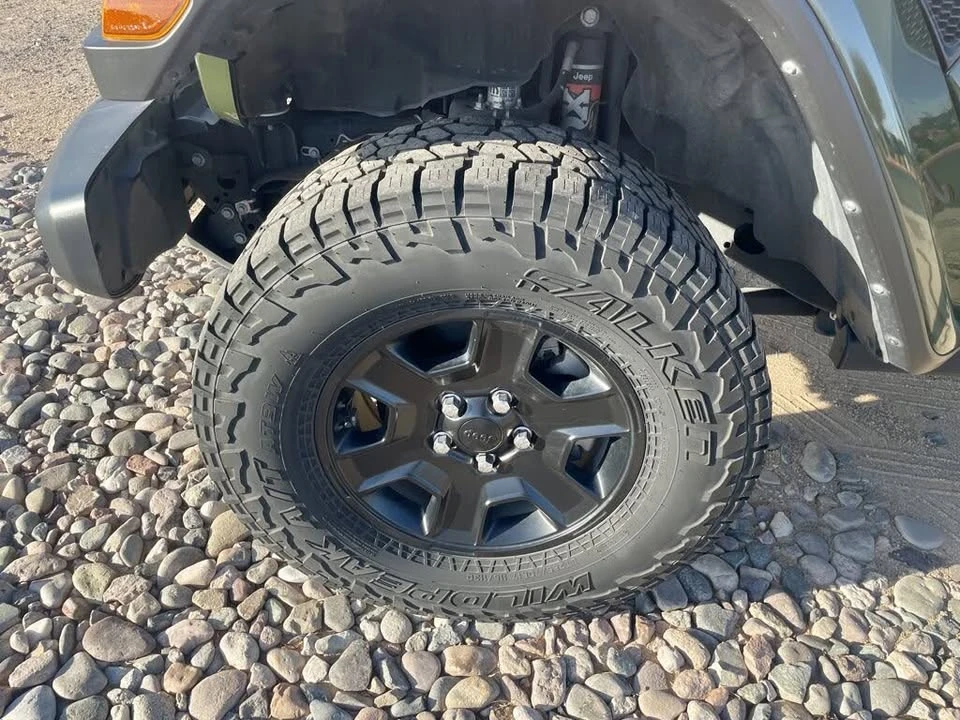 2023 Jeep JT Gladiator - Image 9 of 20