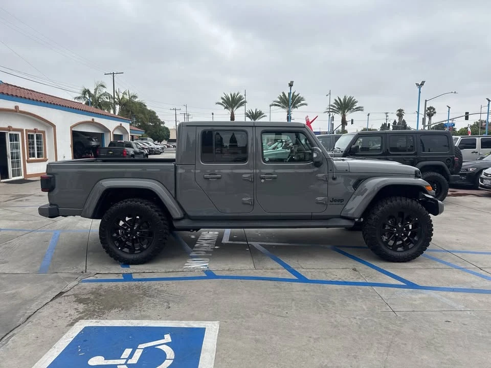 2023 Jeep JT Gladiator - Image 4 of 20