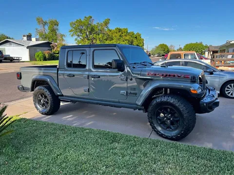 2023 Jeep Gladiator