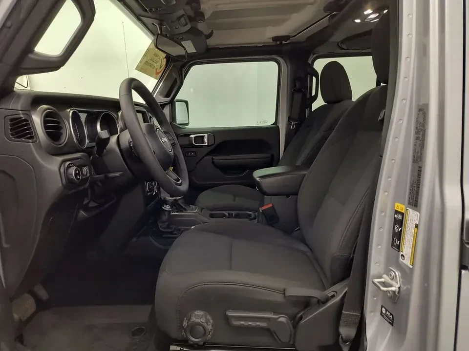 2023 Jeep JT Gladiator - Image 10 of 12