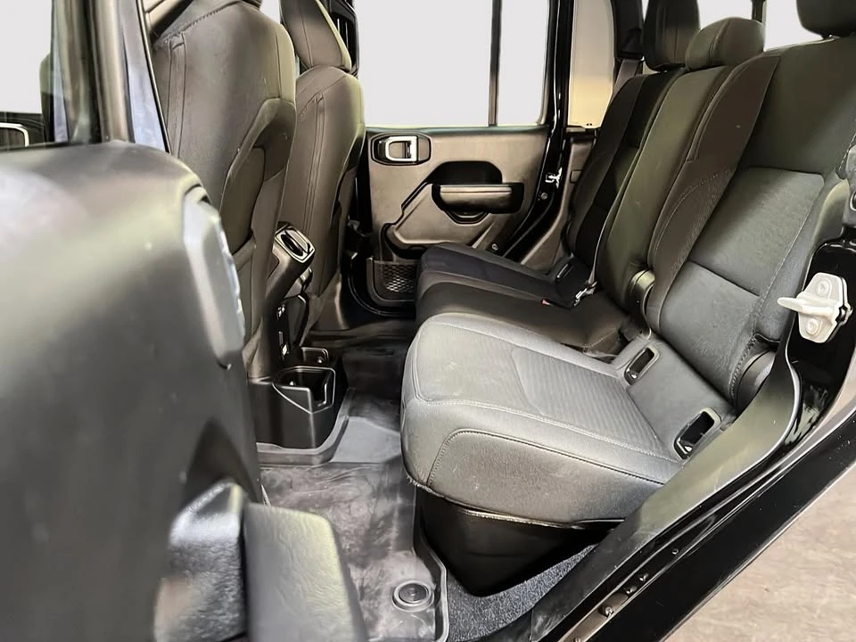2023 Jeep JT Gladiator - Image 9 of 10
