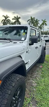 2023 Jeep Gladiator
