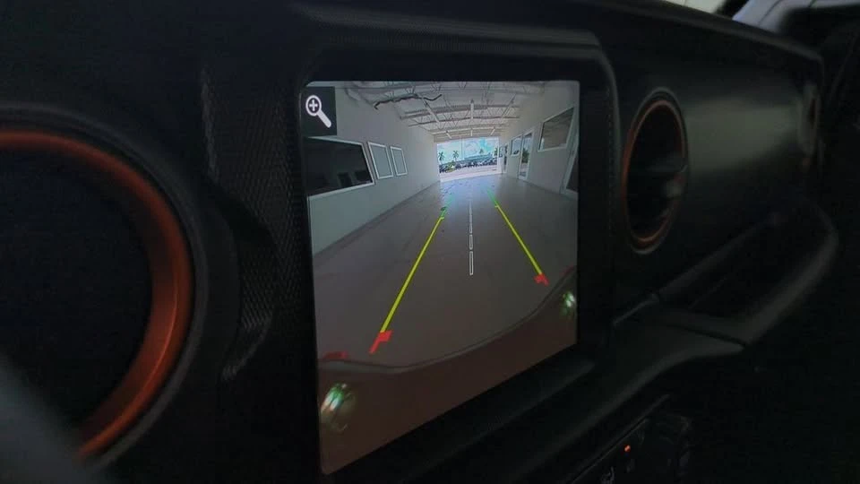 2023 Jeep JT Gladiator - Image 16 of 20