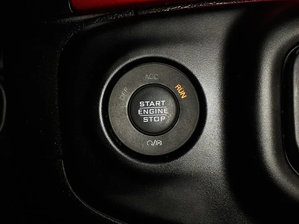 2023 Jeep JT Gladiator - Image 16 of 18