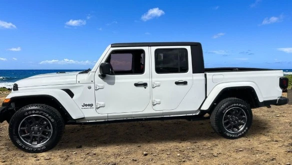 2023 Jeep JT Gladiator - Image 3 of 12