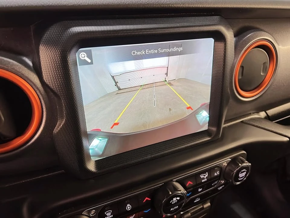 2023 Jeep JT Gladiator - Image 16 of 20