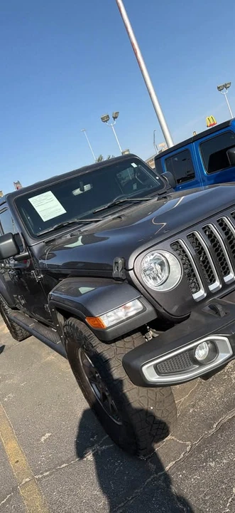 2023 Jeep JT Gladiator - Image 2 of 3