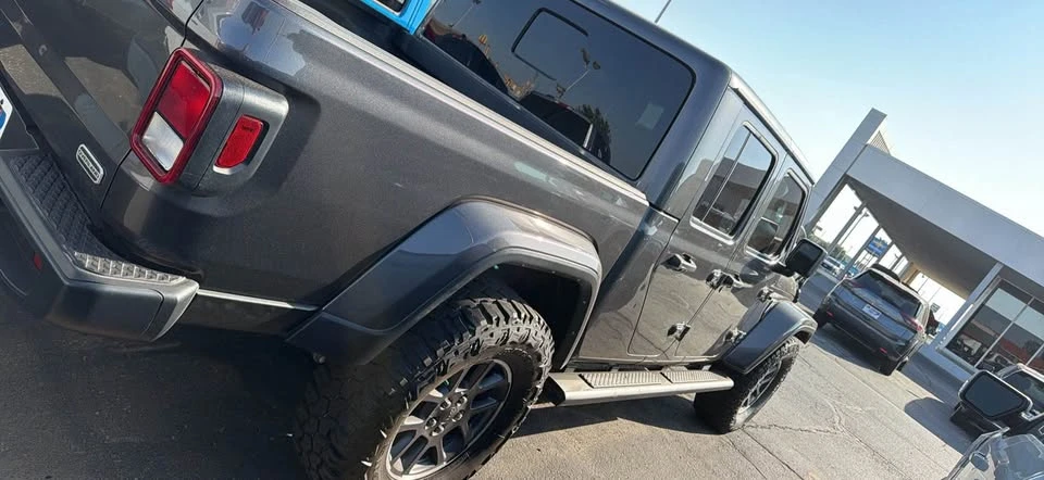 2023 Jeep JT Gladiator - Image 3 of 3