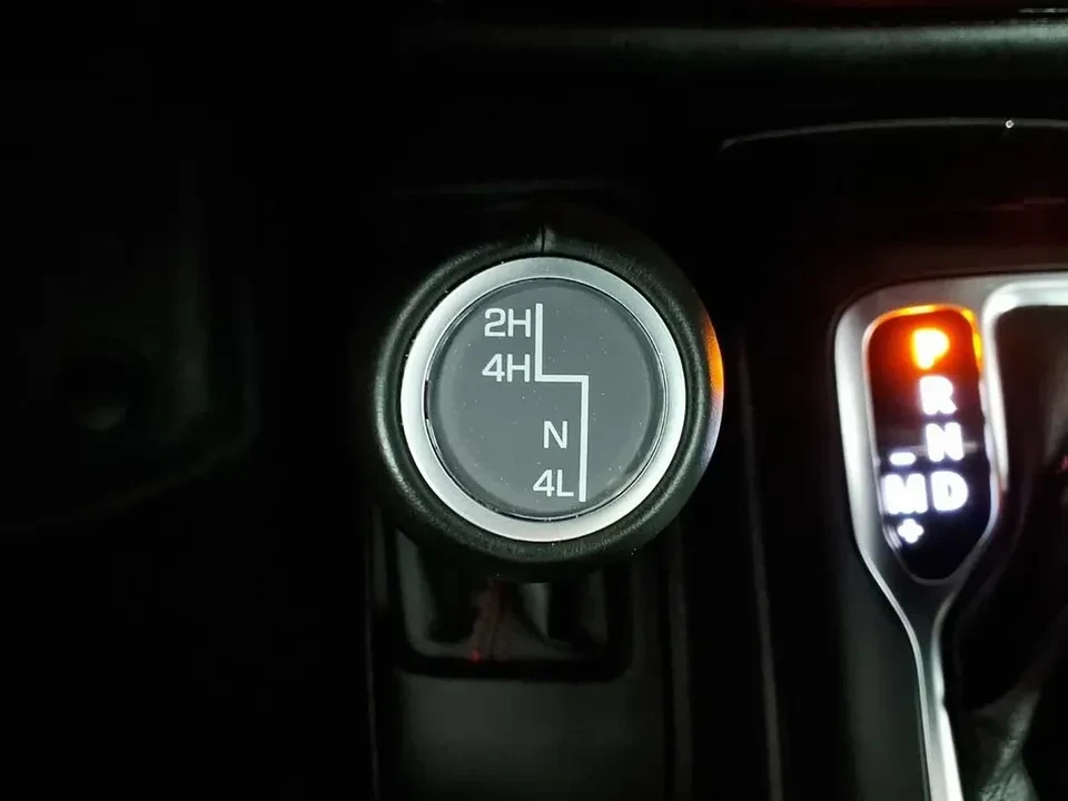 2023 Jeep JT Gladiator - Image 15 of 18