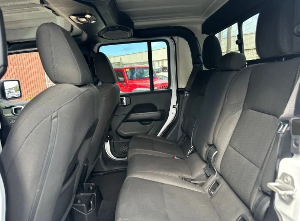 2023 Jeep JT Gladiator - Image 11 of 12