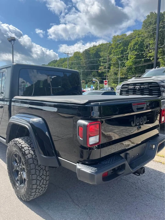2023 Jeep JT Gladiator - Image 4 of 9