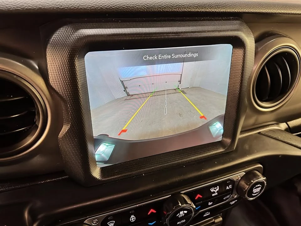 2023 Jeep JT Gladiator - Image 16 of 20