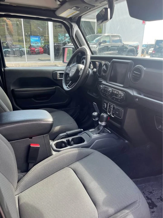 2023 Jeep JT Gladiator - Image 6 of 9