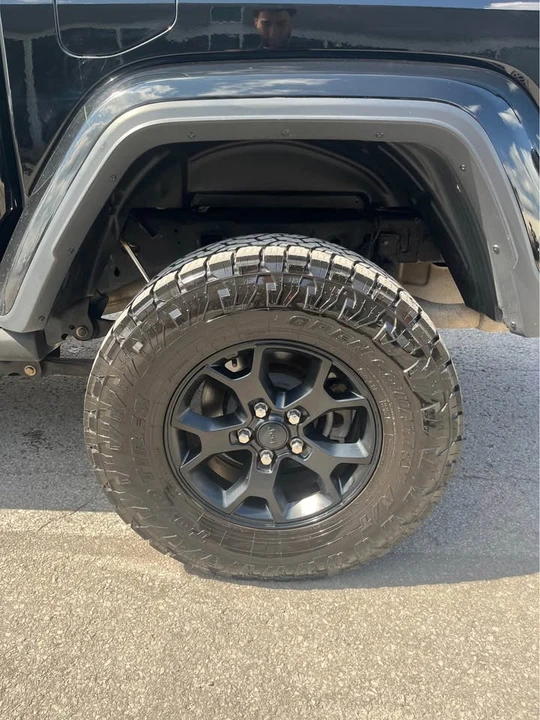 2023 Jeep JT Gladiator - Image 5 of 9