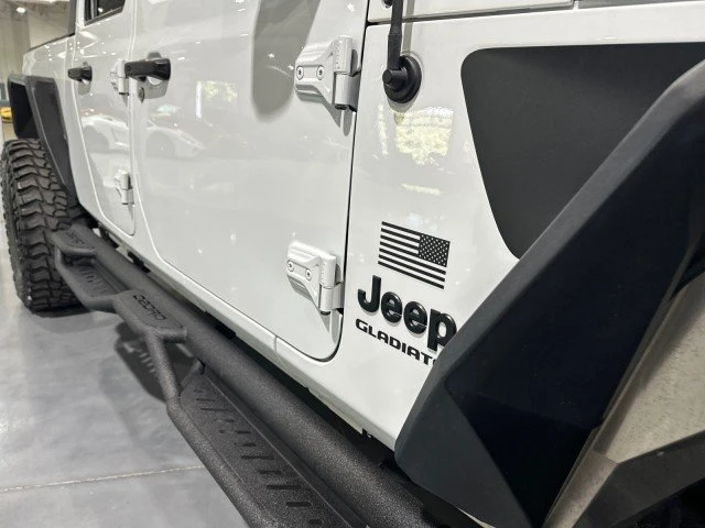 2023 Jeep JT Gladiator - Image 18 of 20