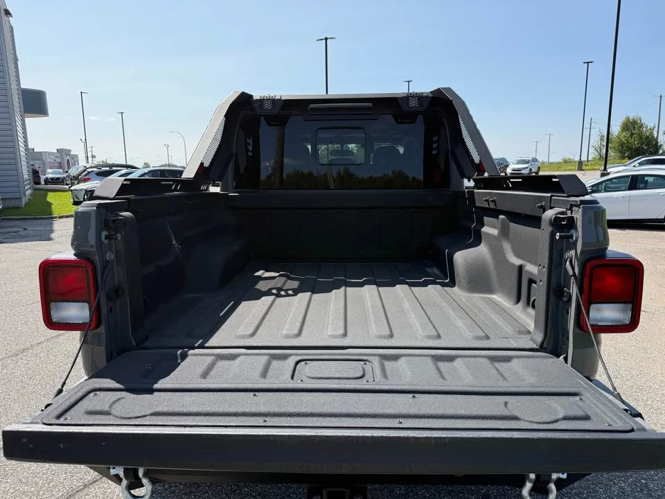 2023 Jeep JT Gladiator - Image 11 of 13