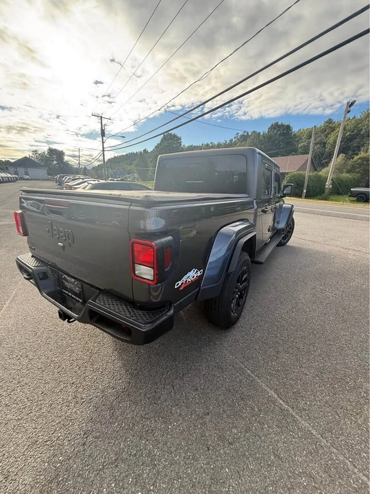 2023 Jeep JT Gladiator - Image 8 of 8