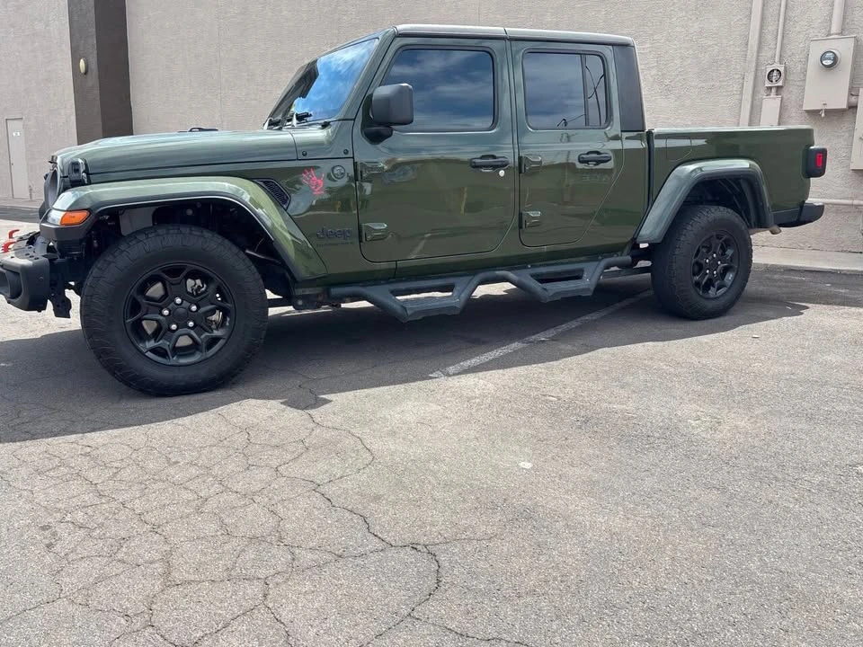 2023 Jeep JT Gladiator - Image 7 of 9