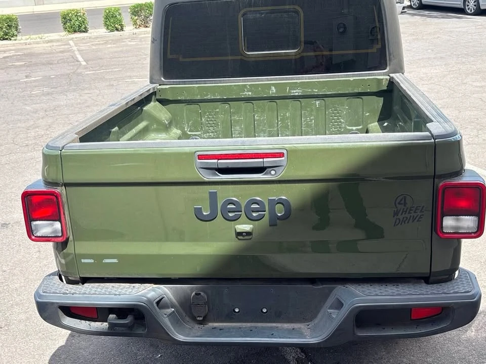 2023 Jeep JT Gladiator - Image 9 of 9