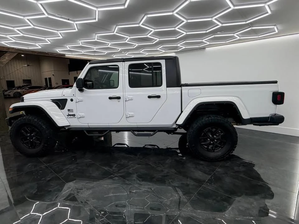 2023 Jeep JT Gladiator - Image 4 of 20