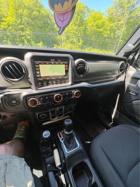 2023 Jeep JT Gladiator - Image 6 of 10