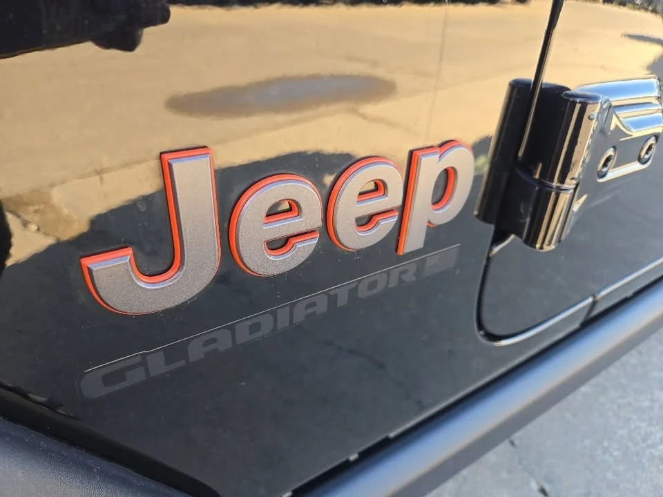 2023 Jeep JT Gladiator - Image 15 of 20