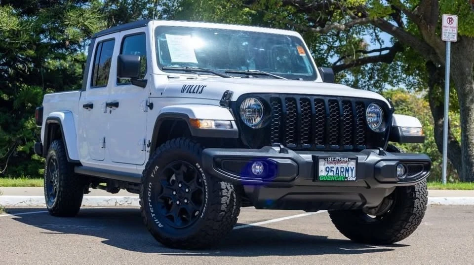 2023 Jeep JT Gladiator - Image 10 of 13