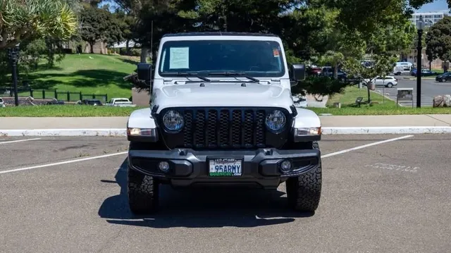 2023 Jeep Gladiator Willys