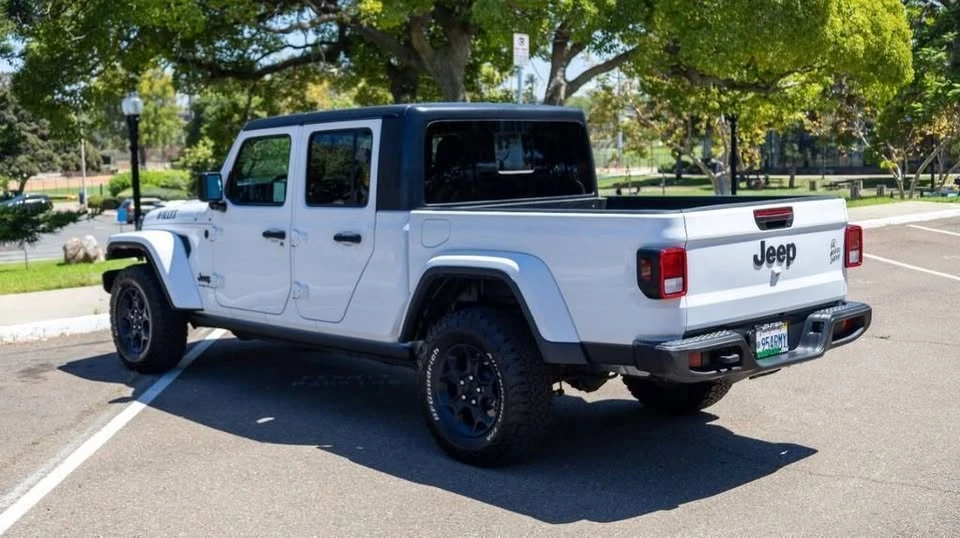 2023 Jeep JT Gladiator - Image 3 of 13