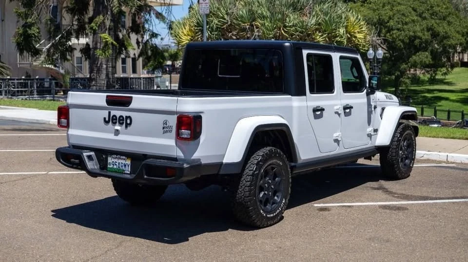 2023 Jeep JT Gladiator - Image 7 of 13