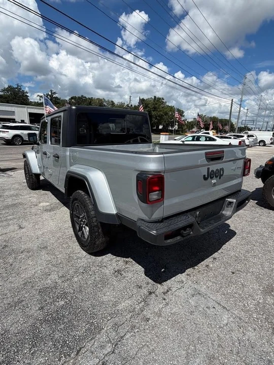 2023 Jeep JT Gladiator - Image 6 of 15