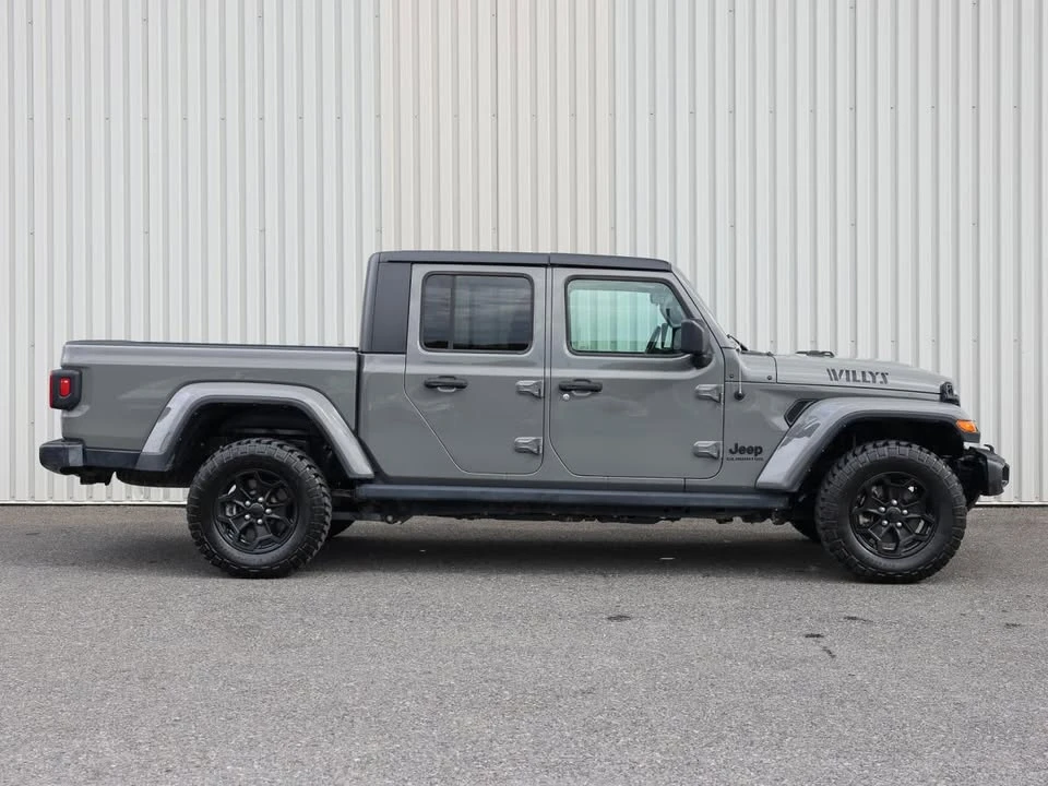 2023 Jeep JT Gladiator - Image 2 of 10