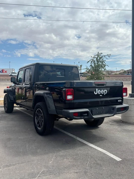 2023 Jeep JT Gladiator - Image 3 of 5