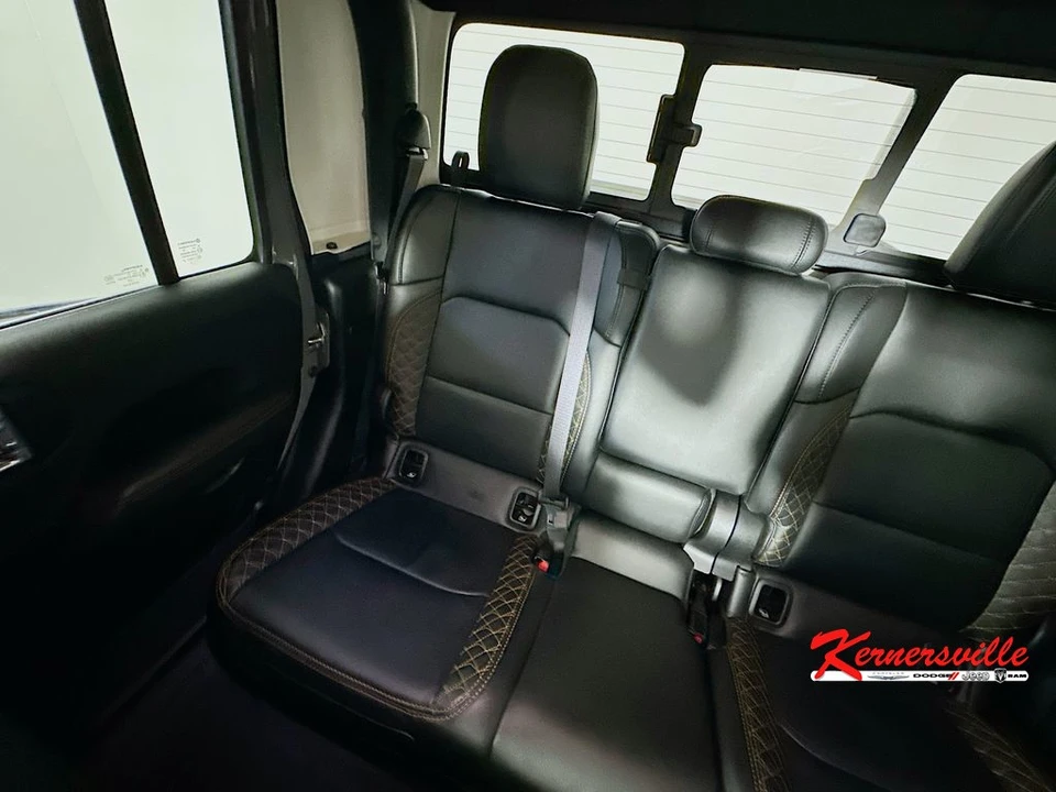 2023 Jeep JT Gladiator - Image 12 of 24