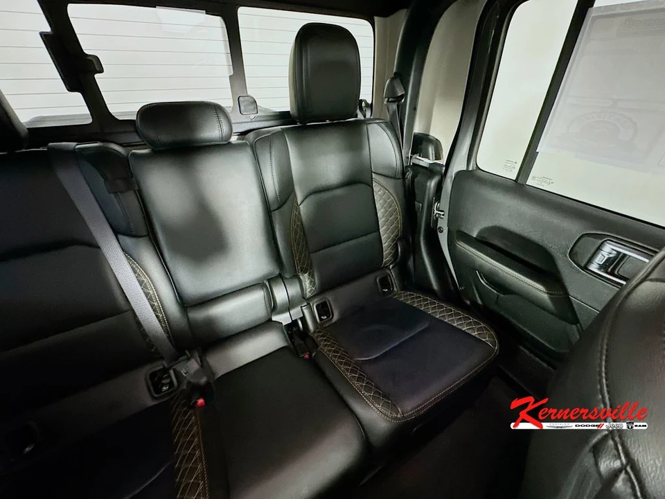 2023 Jeep JT Gladiator - Image 14 of 24