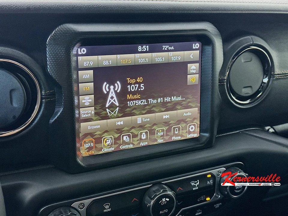 2023 Jeep JT Gladiator - Image 17 of 24