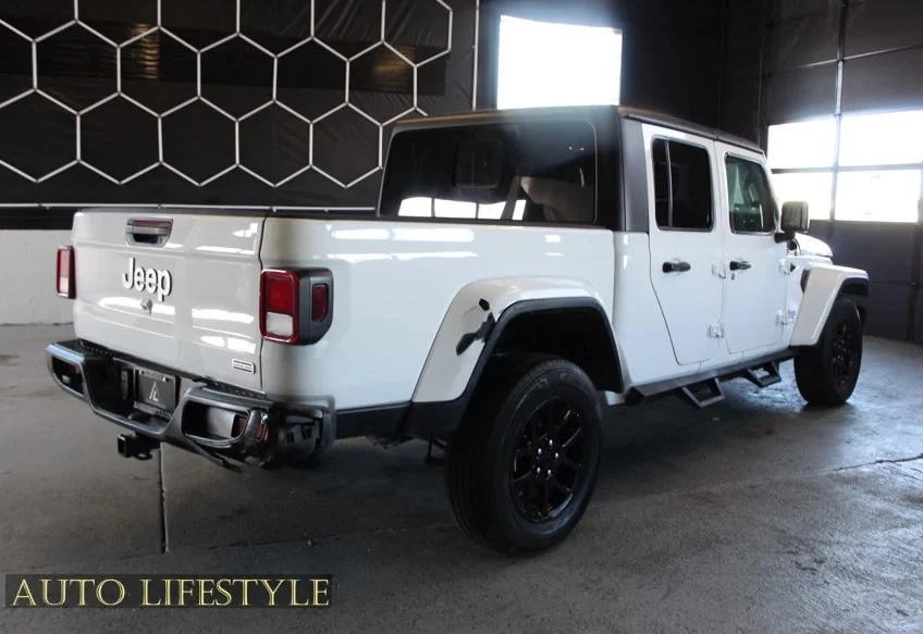 2023 Jeep JT Gladiator - Image 8 of 31
