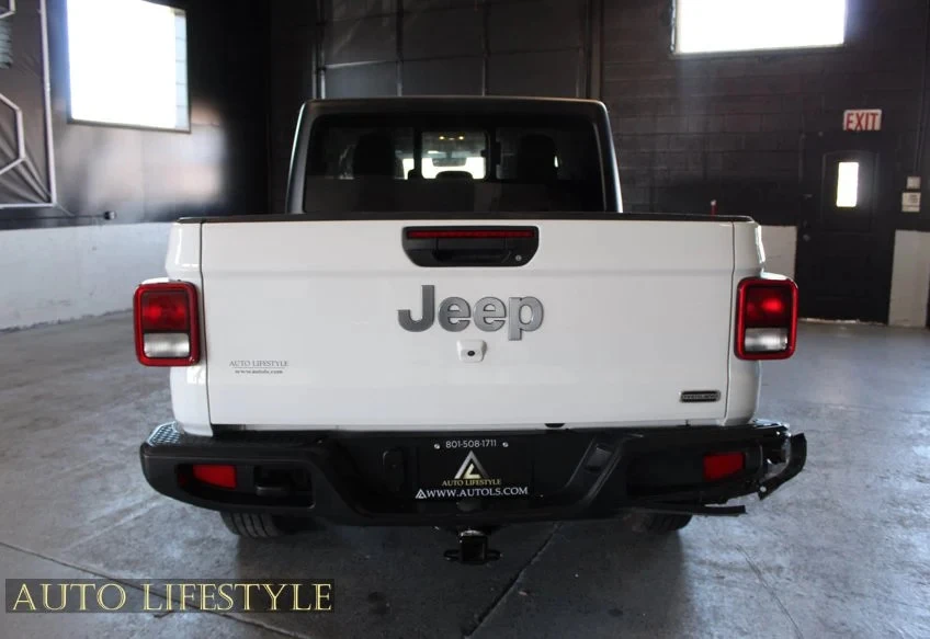2023 Jeep JT Gladiator - Image 12 of 31