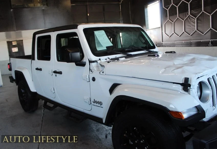 2023 Jeep JT Gladiator - Image 15 of 31