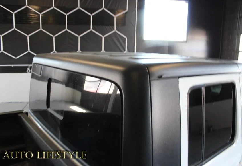 2023 Jeep JT Gladiator - Image 19 of 31