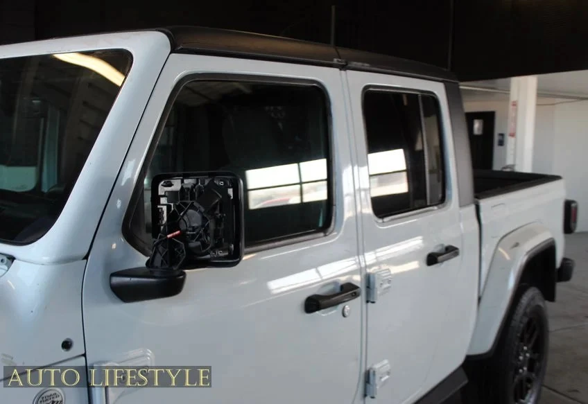 2023 Jeep JT Gladiator - Image 14 of 31