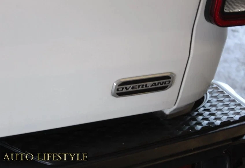2023 Jeep JT Gladiator - Image 26 of 31