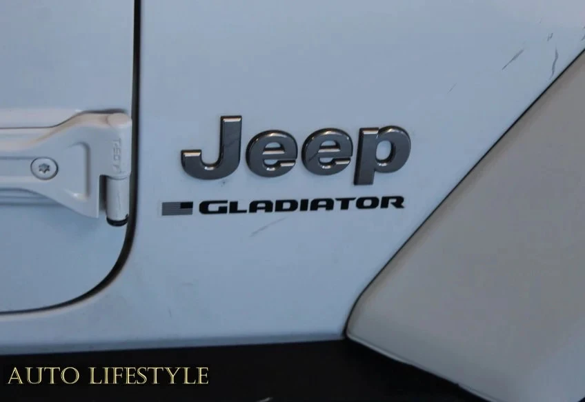 2023 Jeep JT Gladiator - Image 30 of 31
