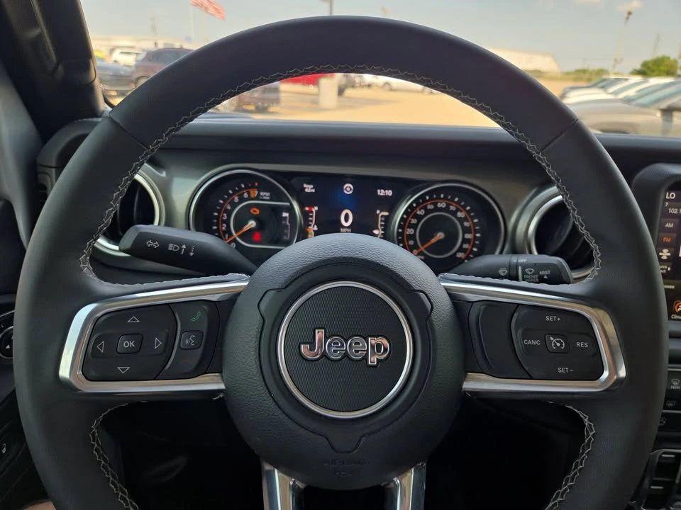 2023 Jeep JT Gladiator - Image 10 of 16