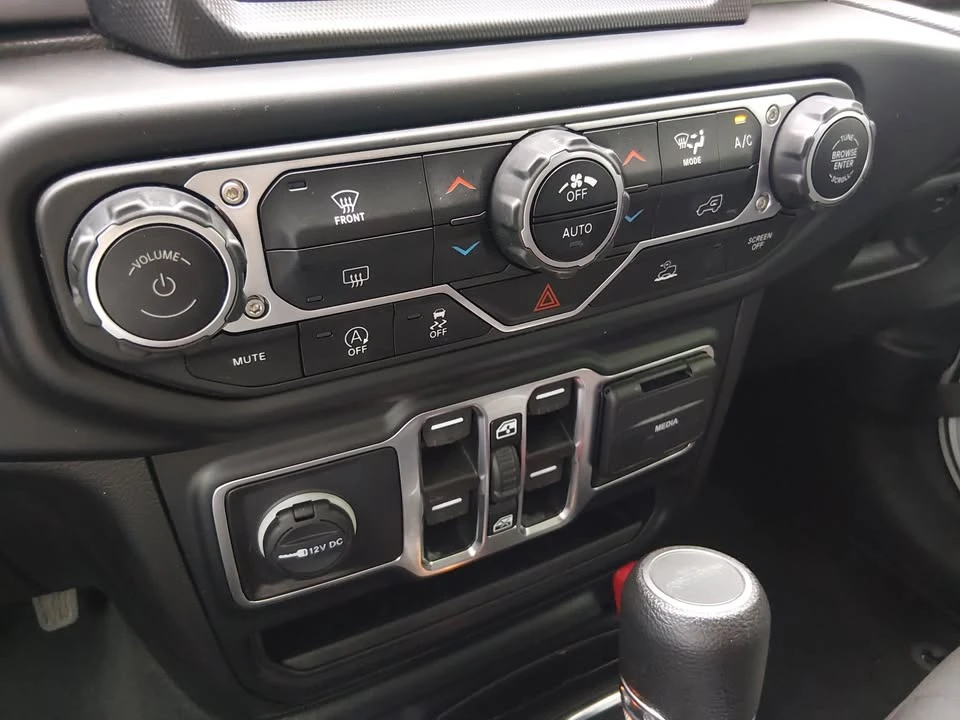 2023 Jeep JT Gladiator - Image 11 of 12