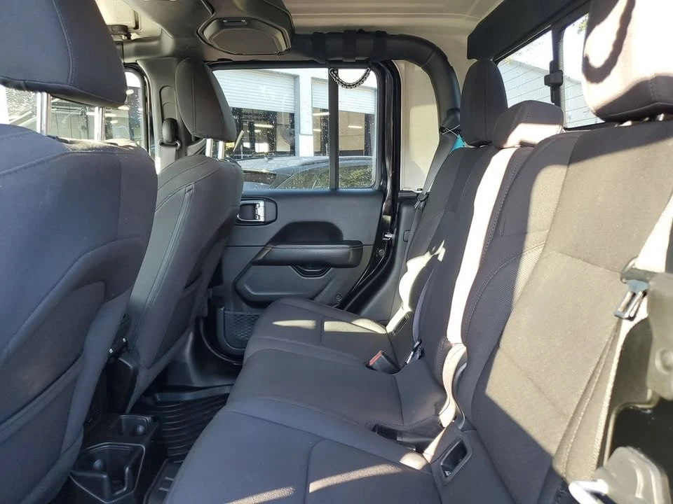 2023 Jeep JT Gladiator - Image 9 of 19